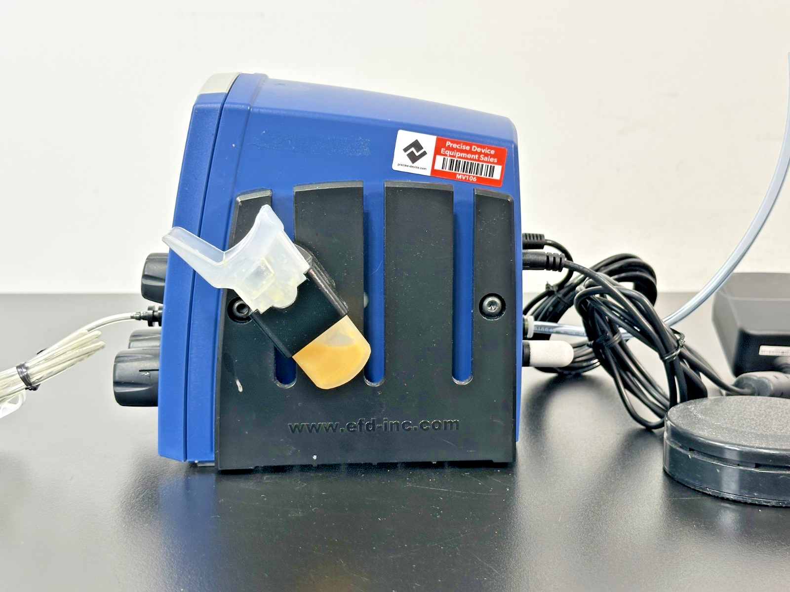 Nordson EFD Ultra 2400 Series Digital Fluid Dispenser w/ Foot Pedal Working4