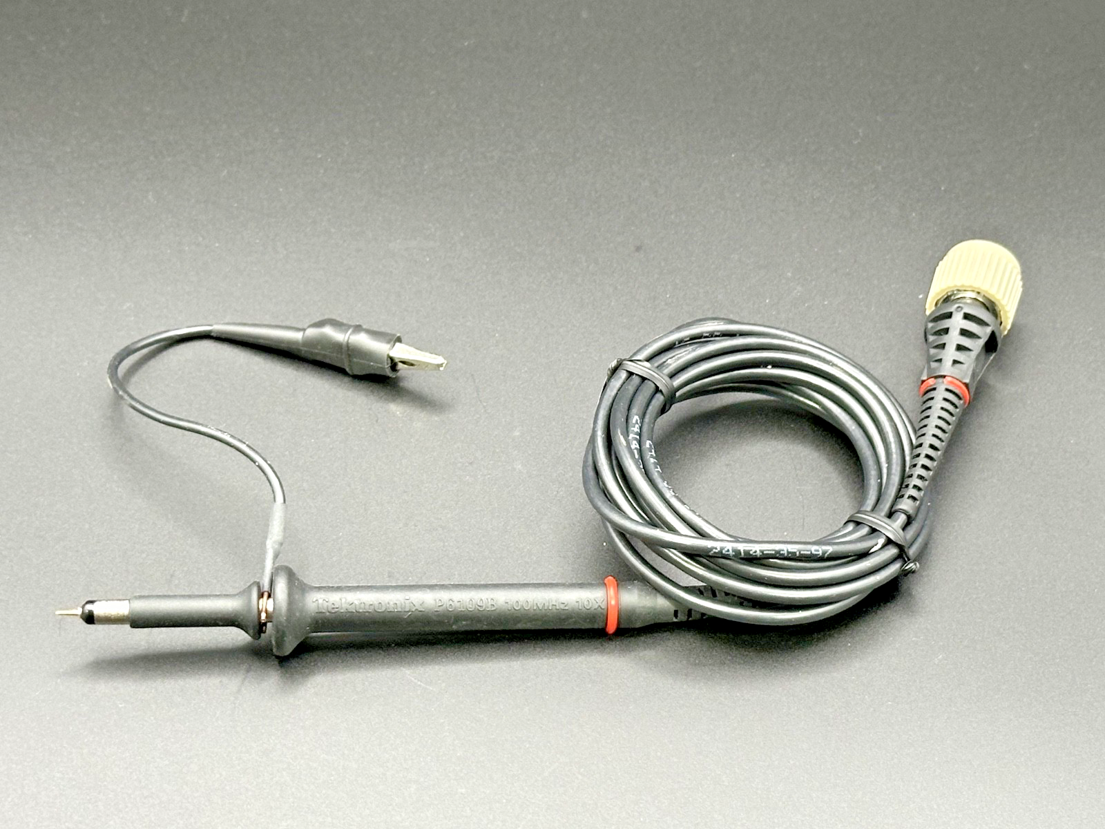 Tektronix P6109B 100MHz 10X Passive Oscilloscope Voltage Probe0
