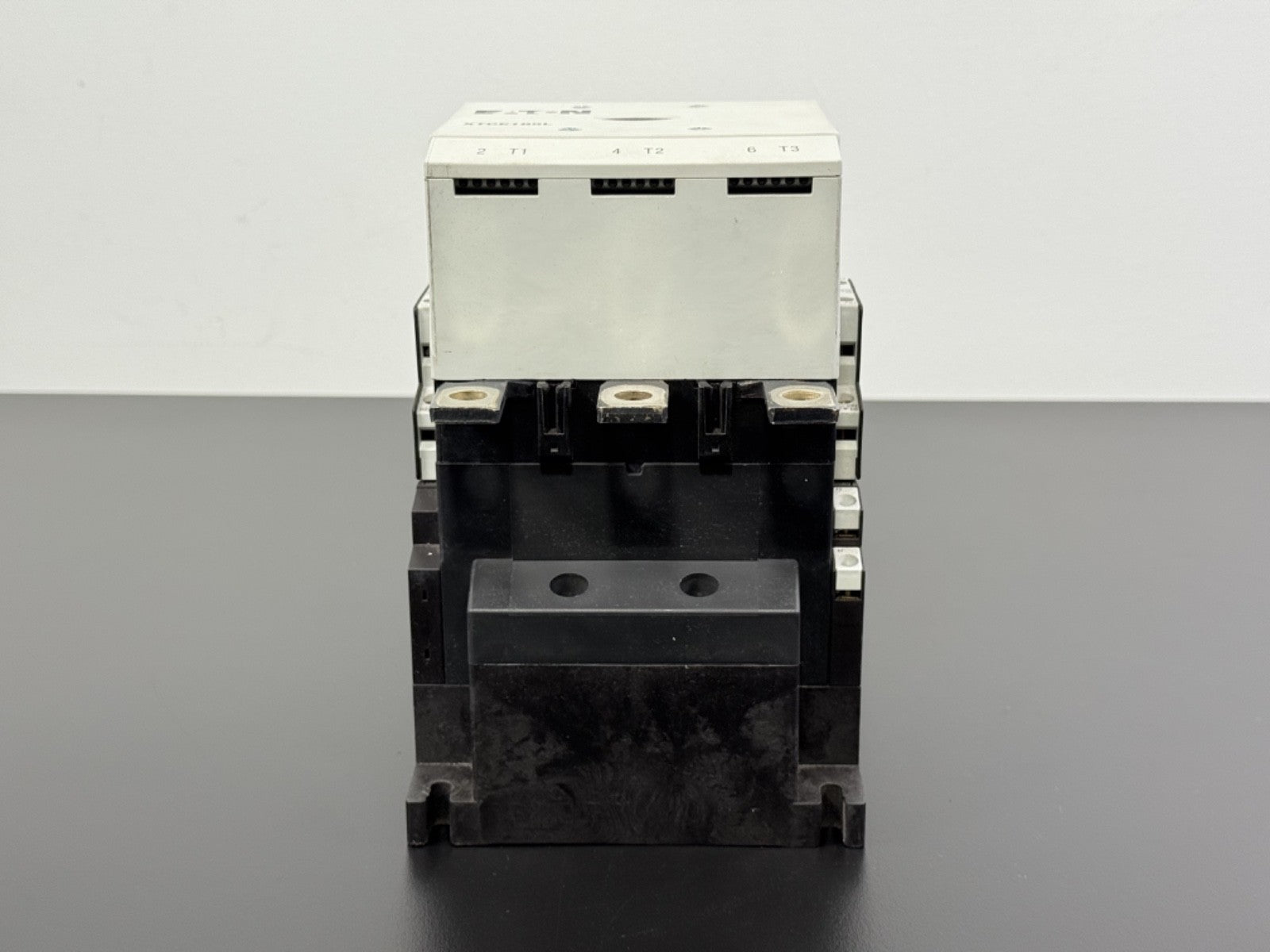 Eaton XTCE185L Power Contactor 3 Pole Motor Starter L1 L2 L3 T1 T2 T30