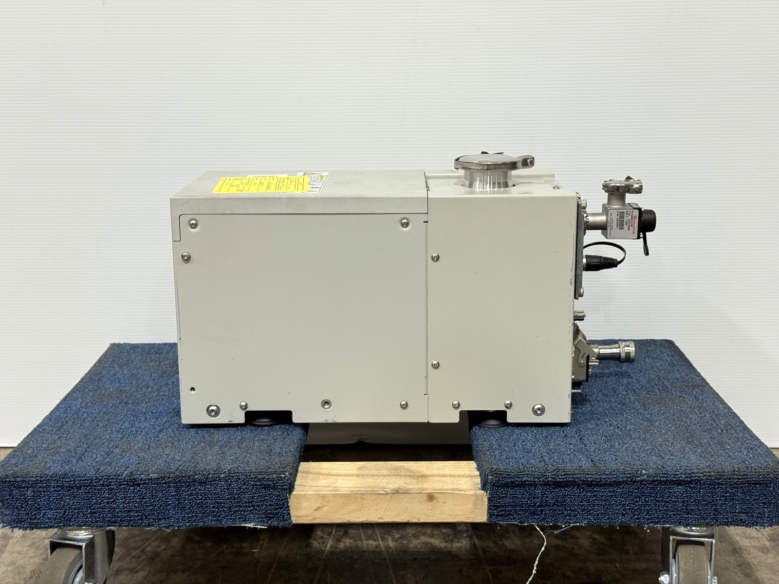 Edwards IXL 120N Dry Vacuum Pump Module IXL120 (Missing Front Cover)0