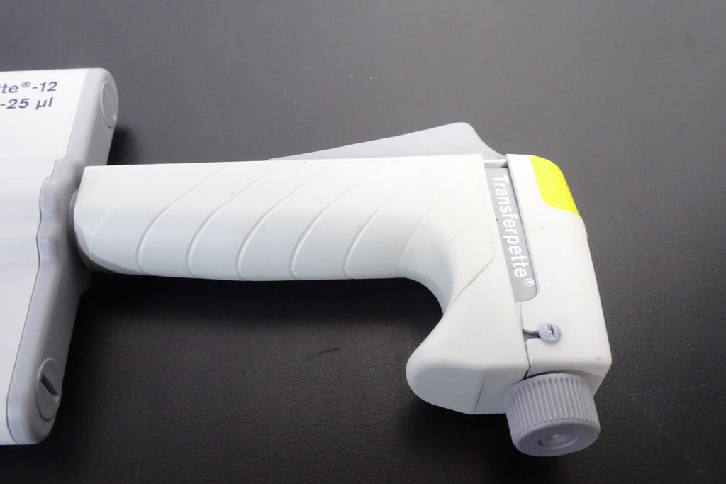 BrandTech Transferpette 12 Channel Manual Pipette 2,5 25uL3
