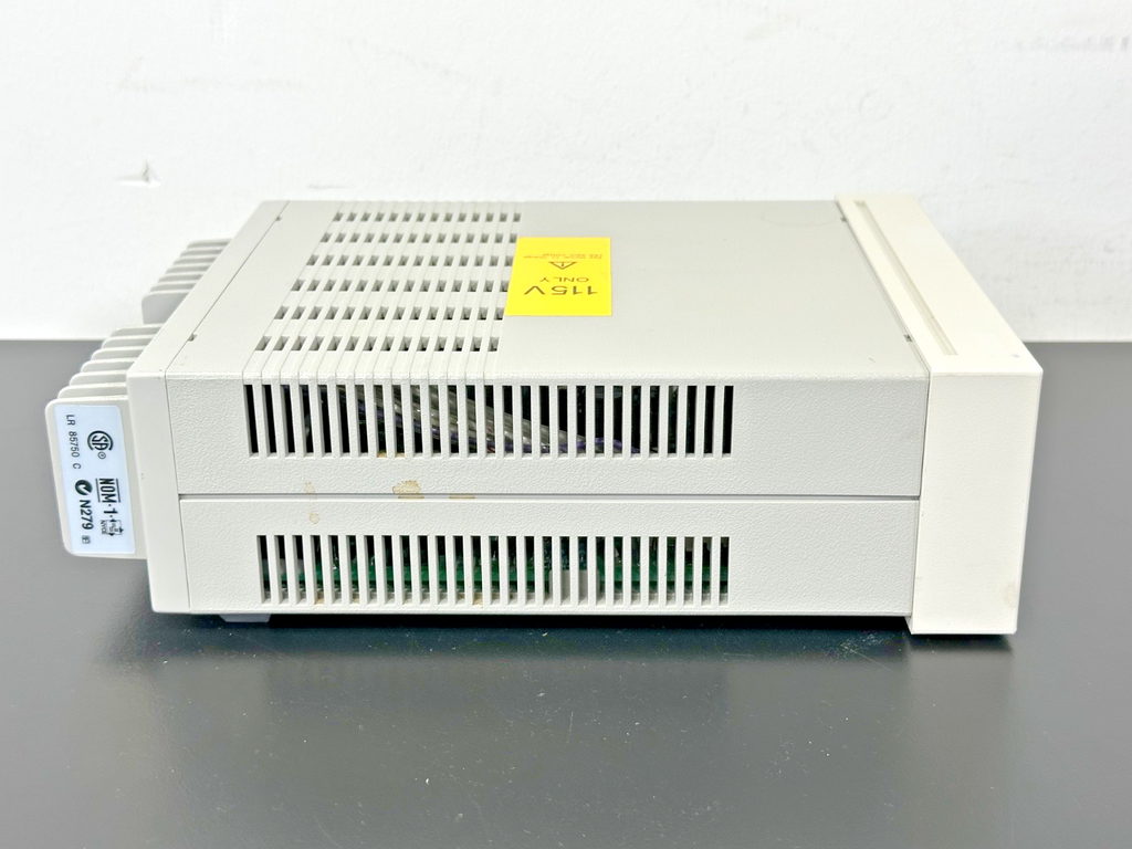Agilent E3630A Triple Output DC Power Supply 6V 2.5A ±20V 0.5A Working4