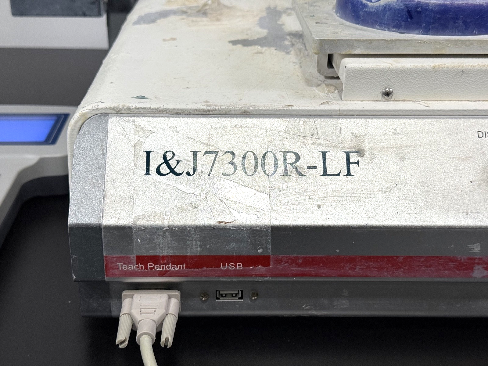 I&J Fisnar Inc IJ7300R LF Benchtop Dispensing Robot System5