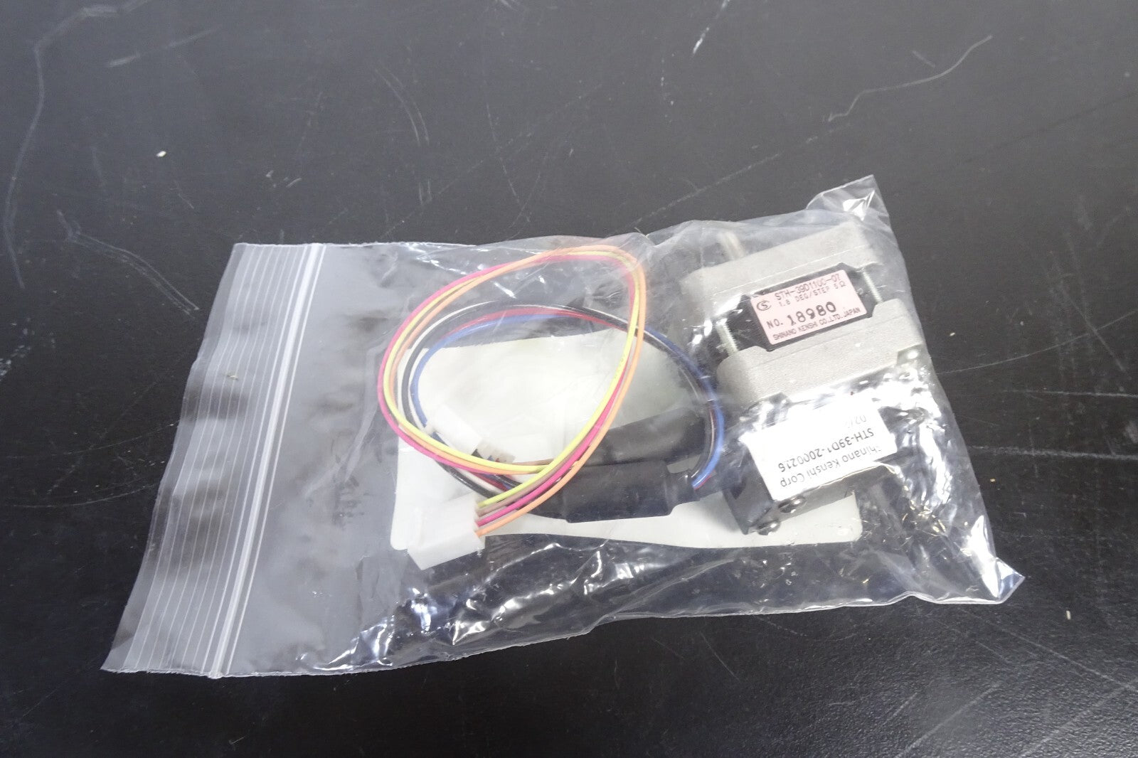 Motor Shinano STH 39D1100 07 Stepper Motor0