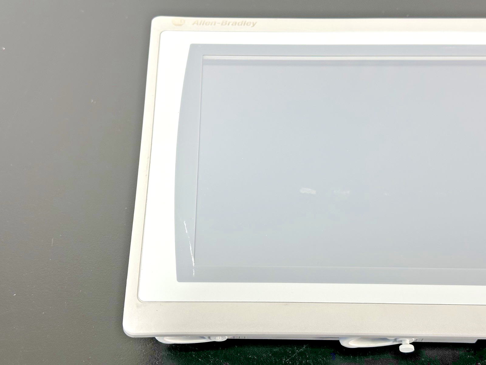 Allen Bradley 2711P T12W21D8S PanelView Plus 7 12" Touch HMI Terminal Used1