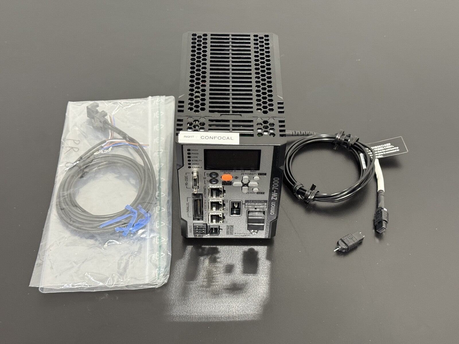 OMRON ZW 7000T  Fiber Optic displacement Sensor0