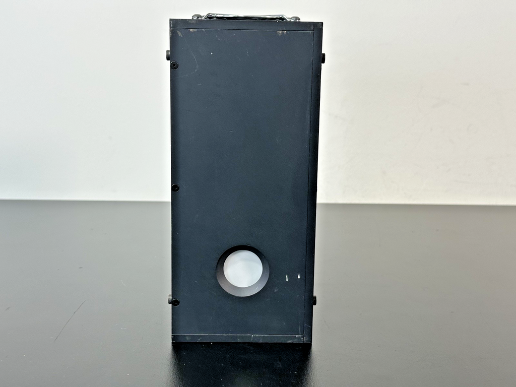 Radiant Imaging PM AC4001 Metal Halide Illuminance Calibration Lamp Working2
