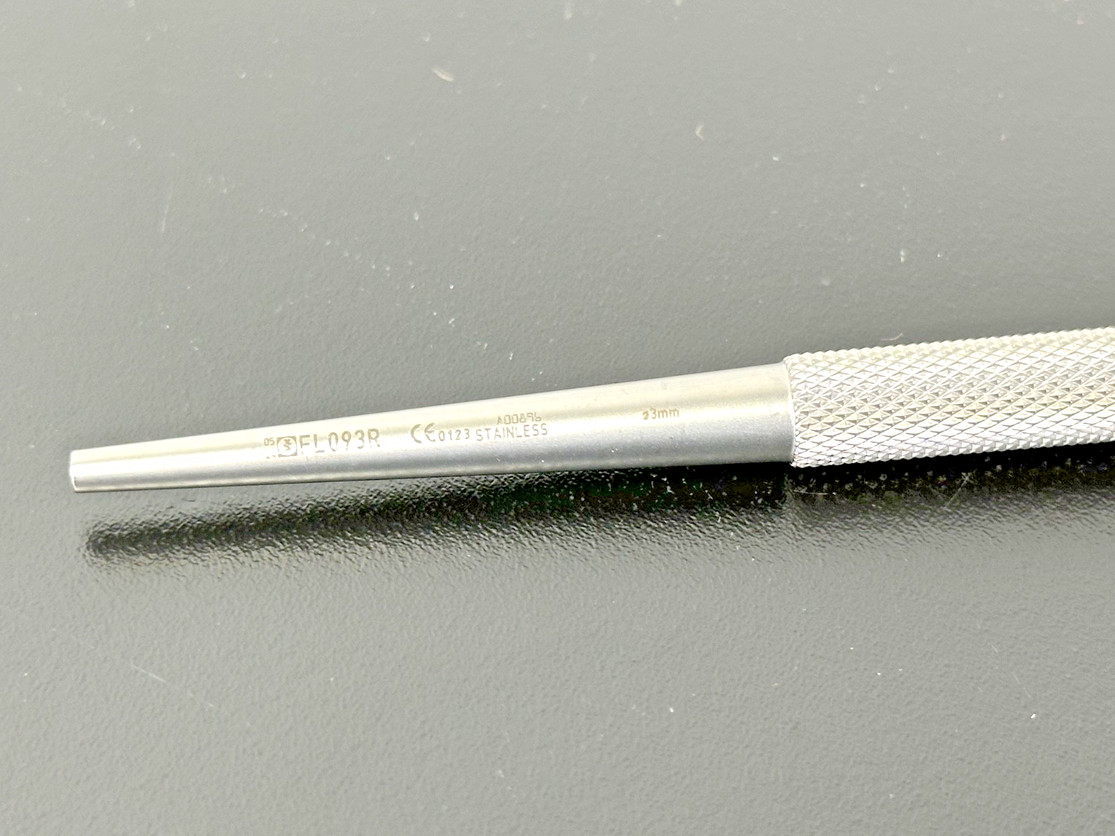 Aesculap FL093R Straight Round Tamper 3mm 6 1/4" Stainless Steel1