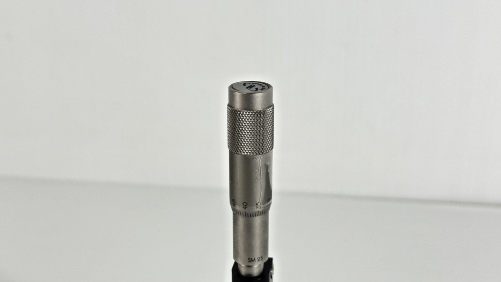 Newport Manual Vertical Translation Stage With SM25 Micrometer6