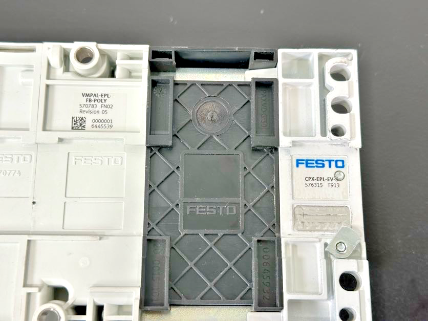 Festo CPX FB38 552046 Pneumatic Valve Terminal Assembly 533342 533347 Used4