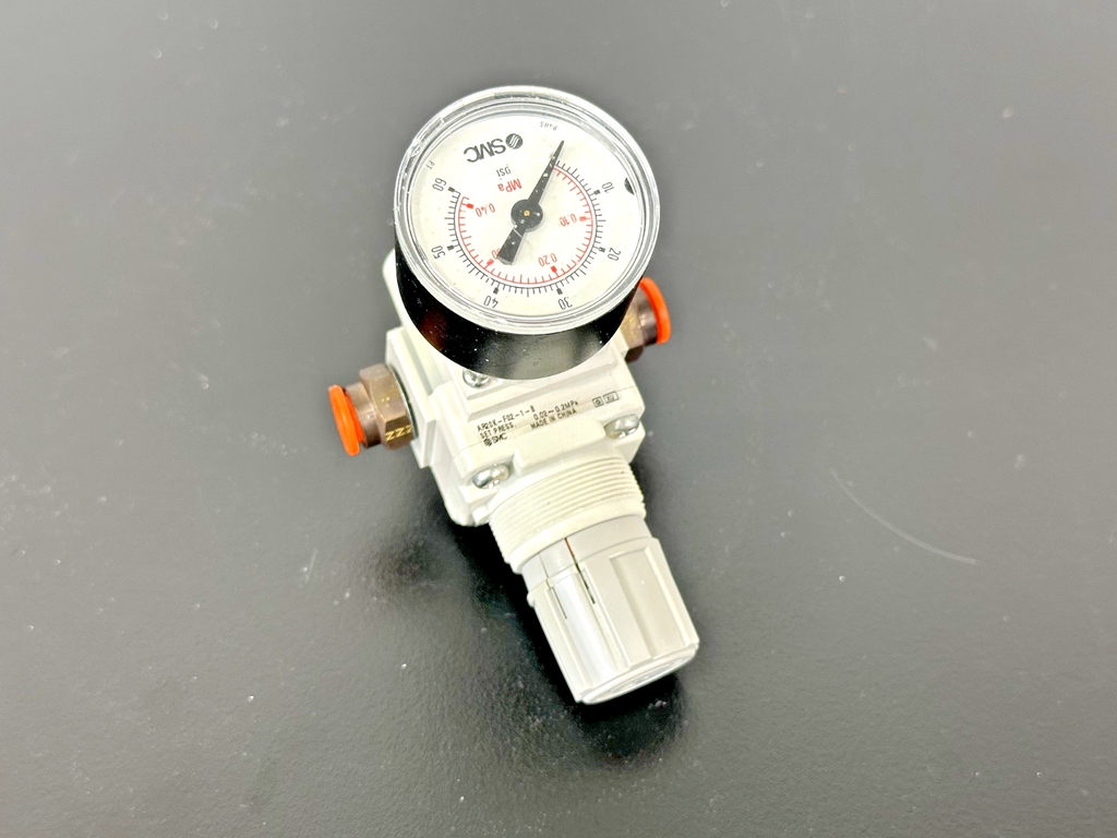 SMC AR20K F02 1 B Pneumatic Air Pressure Regulator w/ Gauge 0.02 0.2MPa0