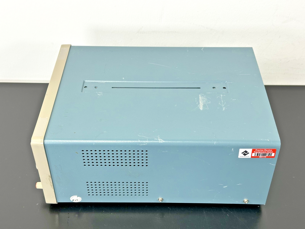 Tektronix PS280 Triple Output DC Power Supply 30V 2A 5V 3A Powers On Working4