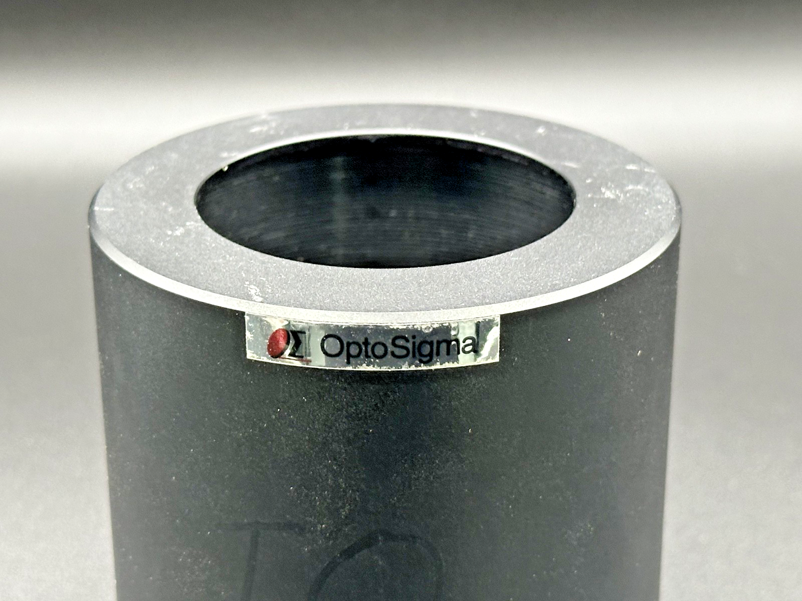 OptoSigma Black Cylindrical Optical Mount Holder1