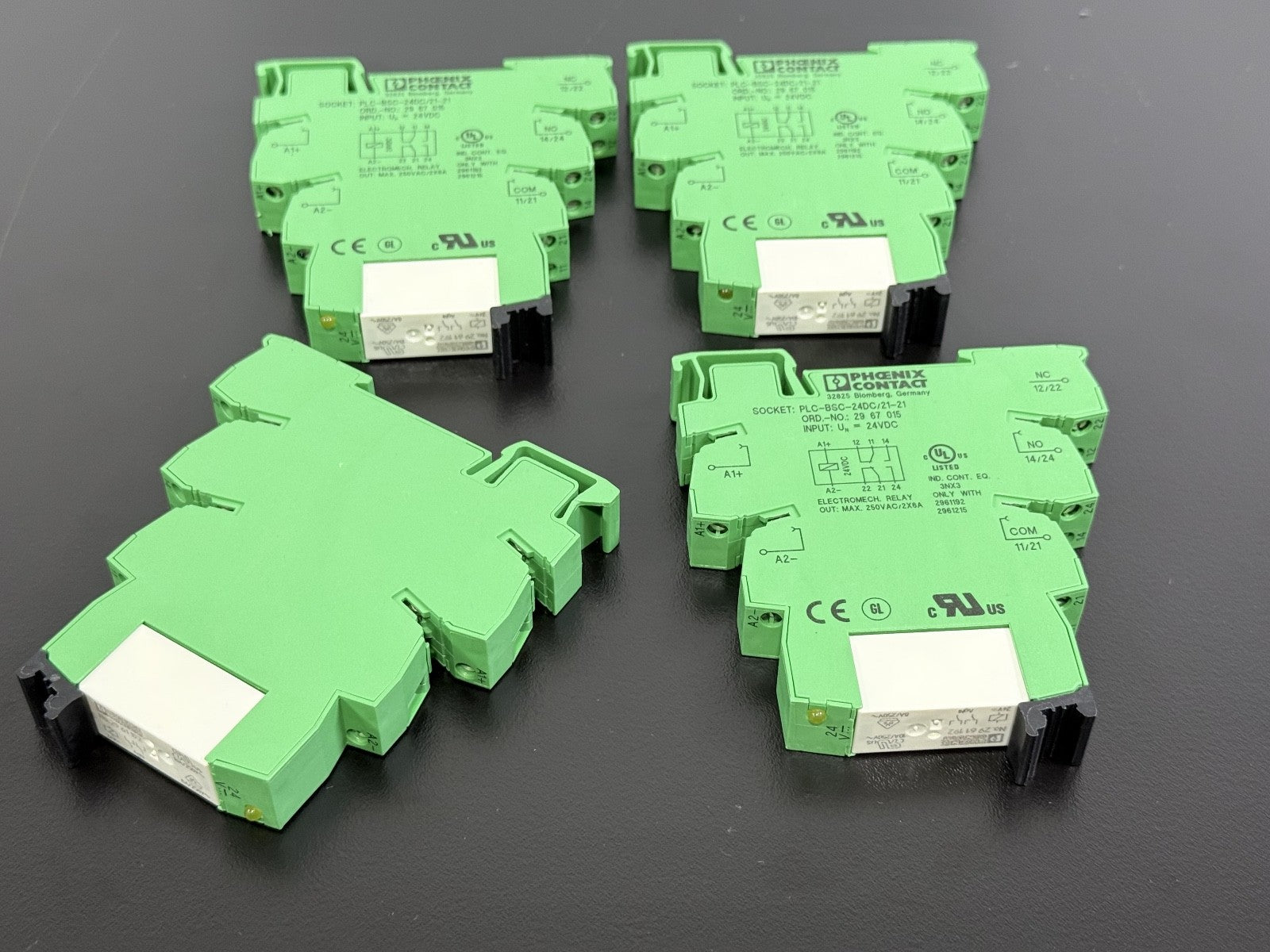 Pheonix Contact Socket PLC BSC 24DC/21 21 (LOT OF 4)3