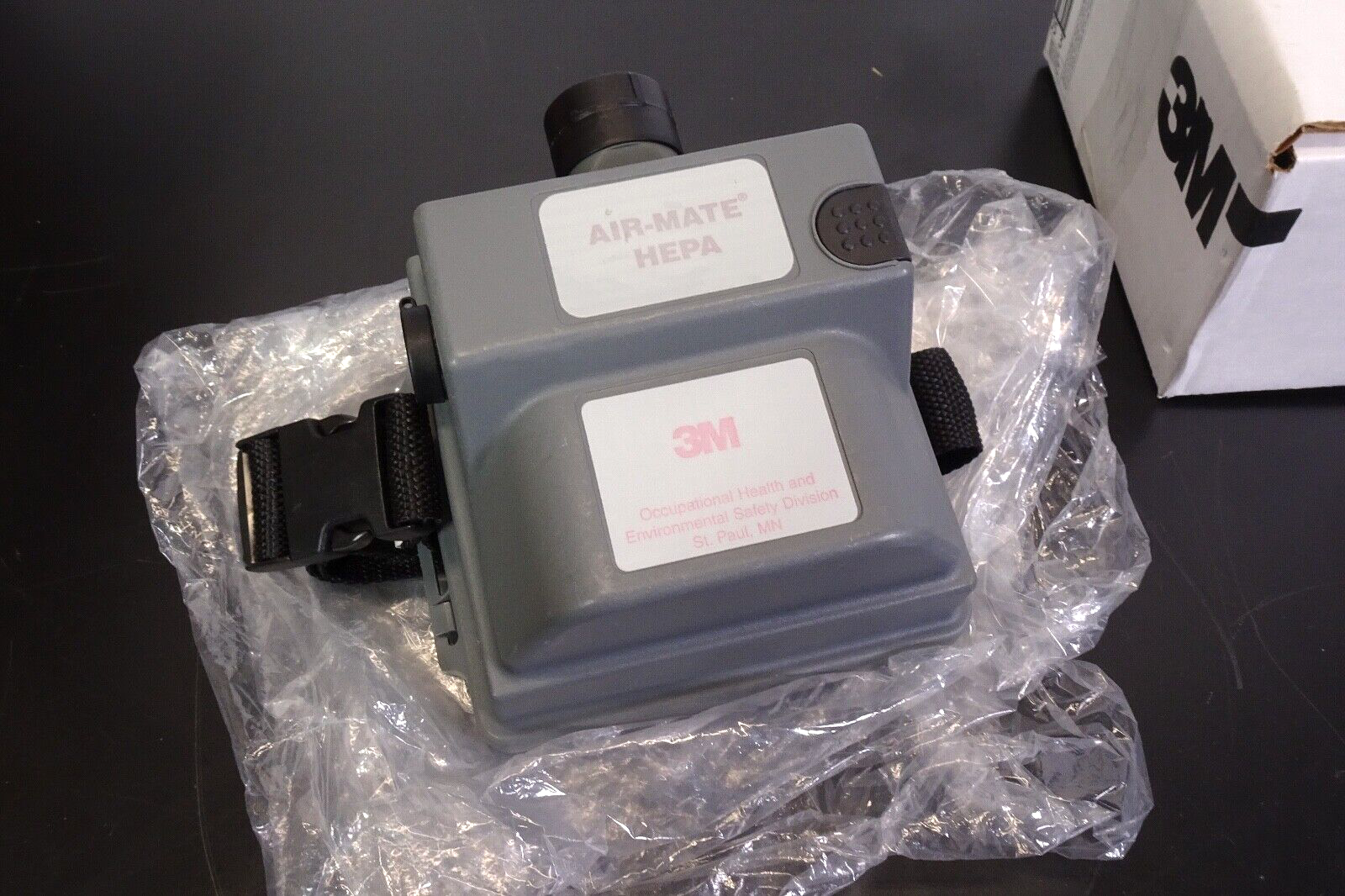 3M AMH 1U | 3M 520 03 63 AIR MATE HEPA Air Filter Unit w/ Battery & Hose1