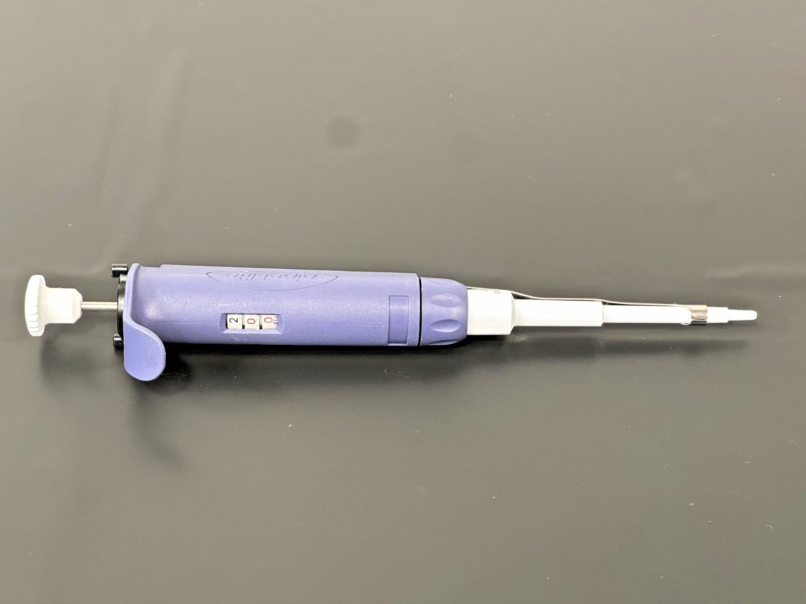 Rainin L 2 Adjustable Single Channel Micropipette 0.1 2µL Pipettor1