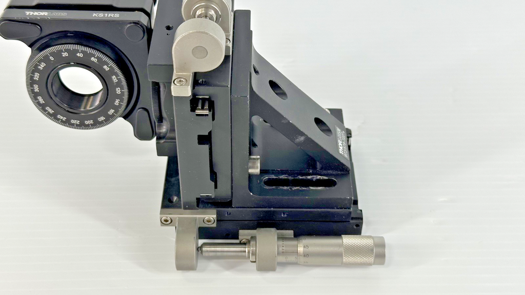 Thorlabs KS1RS Rotation Mount w/ Newport M 433 Multi Axis Stage Assembly3
