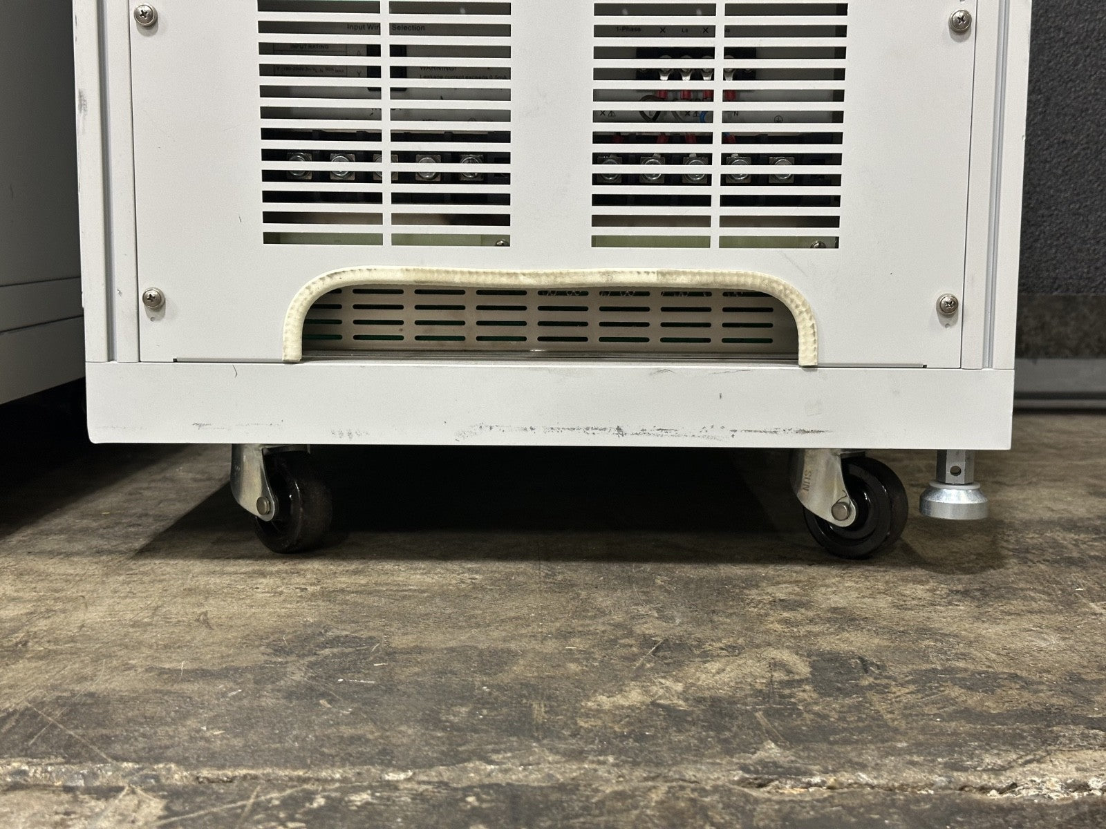 Chroma 61512 Programmable AC Source w/ A615103 18kVA Power Stage12