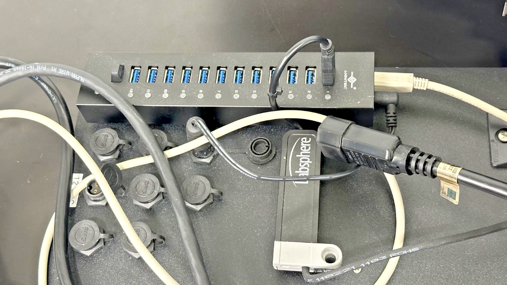 HELIOSPlus VM 8 Inch Uniform Light Source Integrating Sphere System Working11