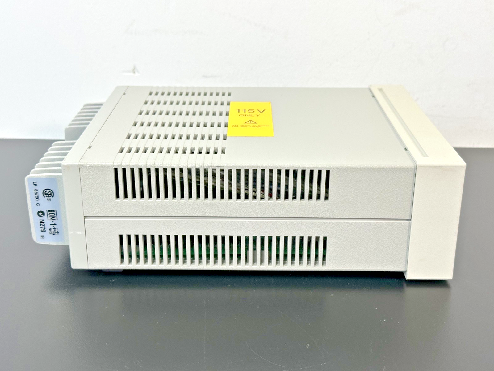 Agilent E3630A Triple Output DC Power Supply 0 6V 2.5A ±20V 0.5A Tested Working2