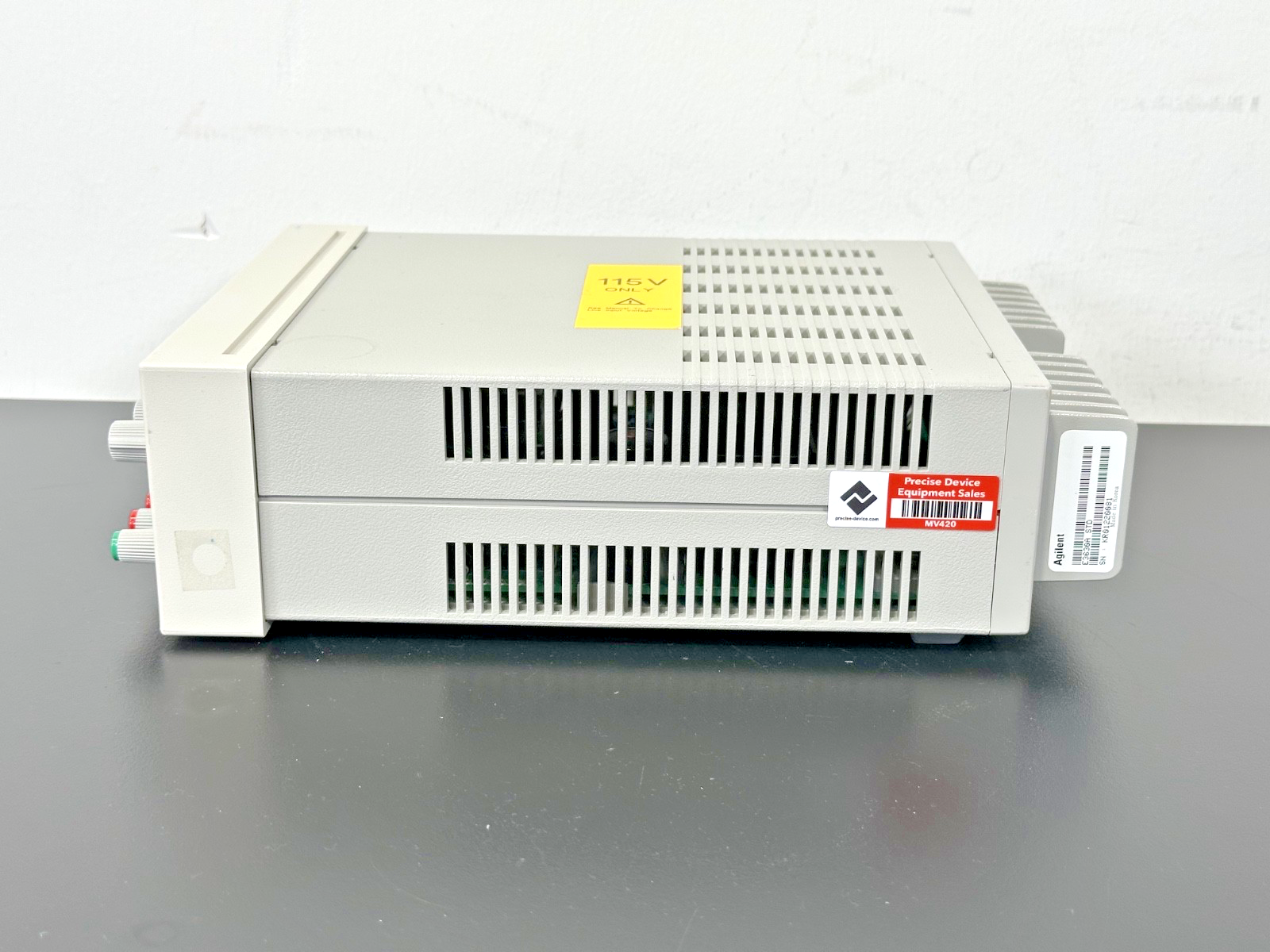Agilent E3630A Triple Output DC Power Supply 6V 2.5A ±20V 0.5A Working5