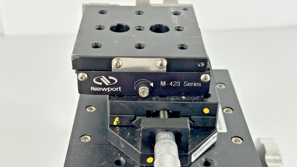 Newport 271 Lab Jack w/ M 423 Melles Griot Multi Axis Positioning Stages7