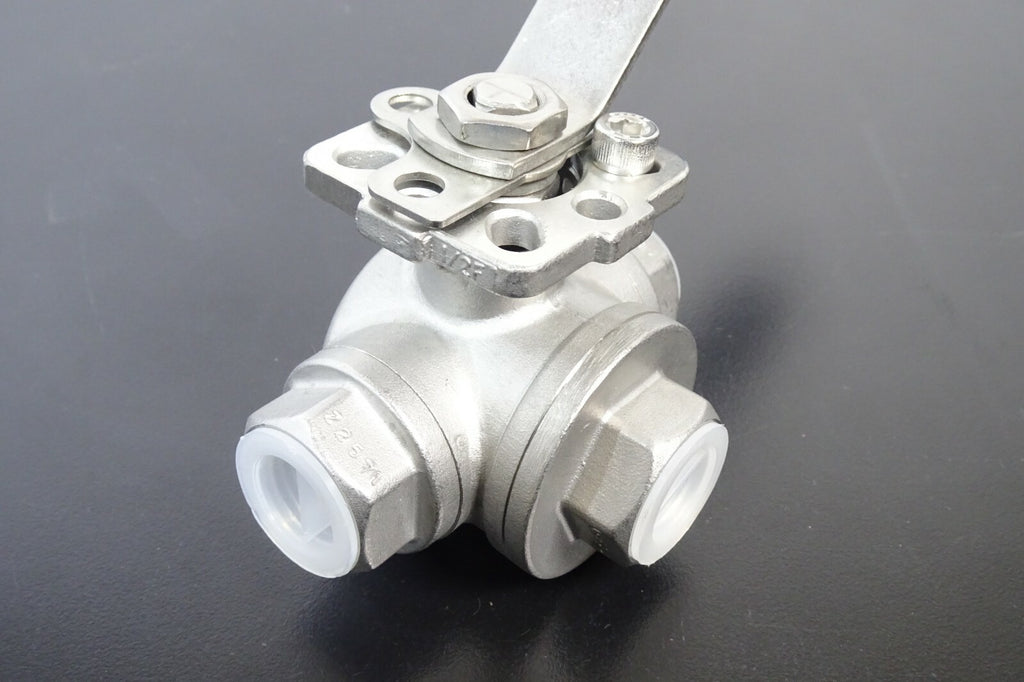  AVS 39 STFE CF8M 1000 WOG 3 Way Valve1