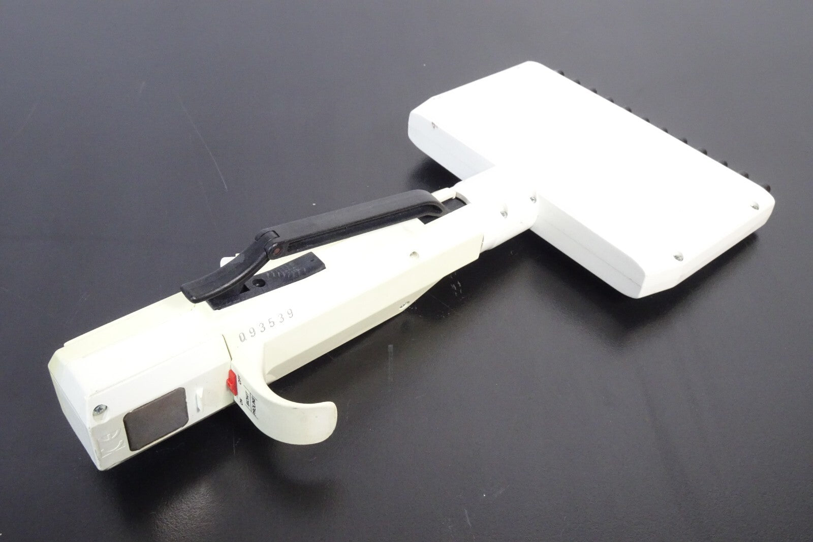 VWR calibra 852 multichannel pipette pipet 10 100uL volume 8 channel5