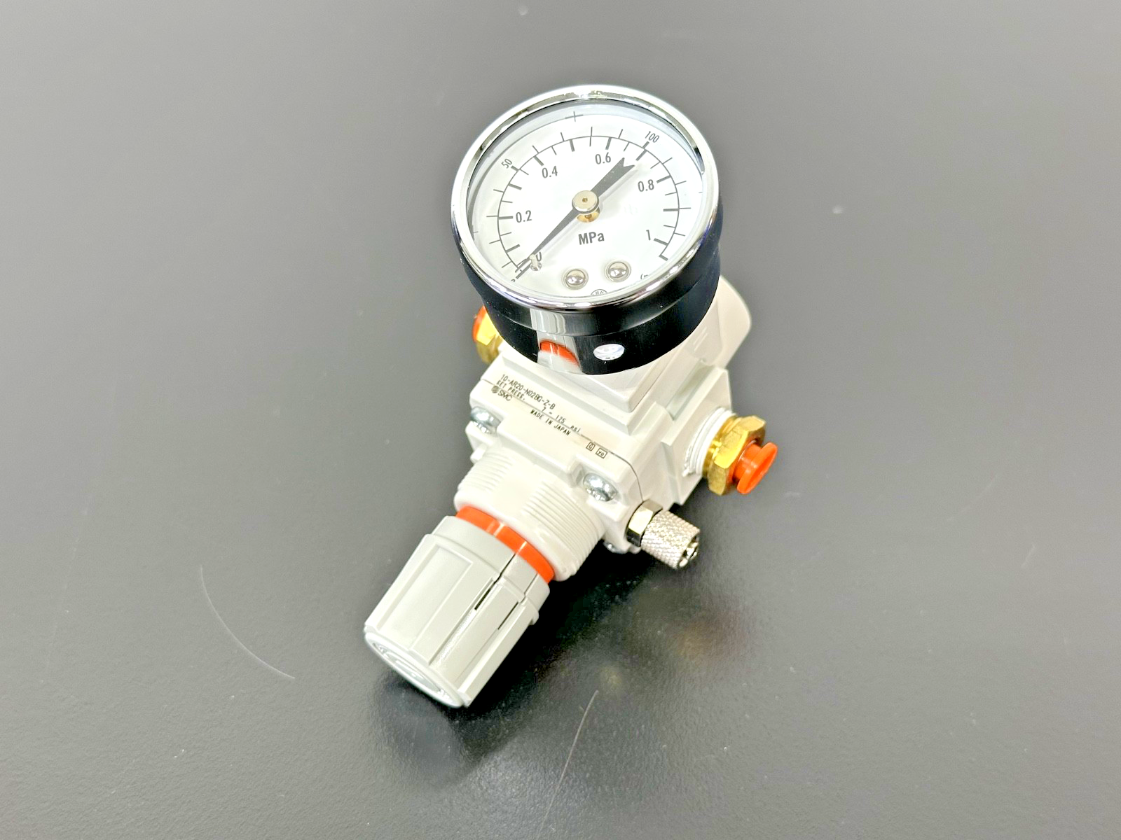 SMC 10 AR20 N02BG Z B Pneumatic Air Pressure Regulator w/ Gauge Used Untested2