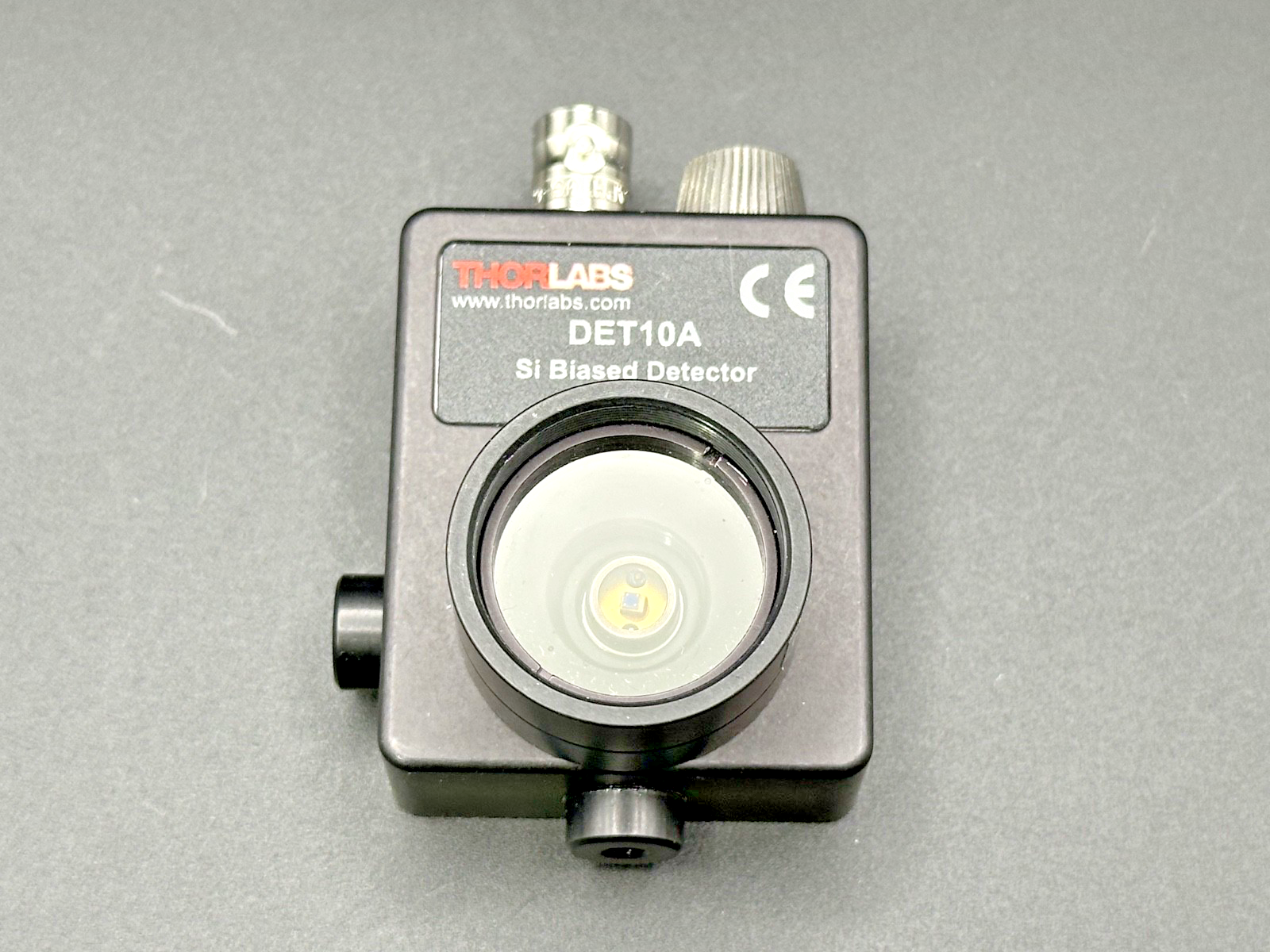 Thorlabs DET10A Si Biased Photodetector 200–1100nm 0–10V Output0