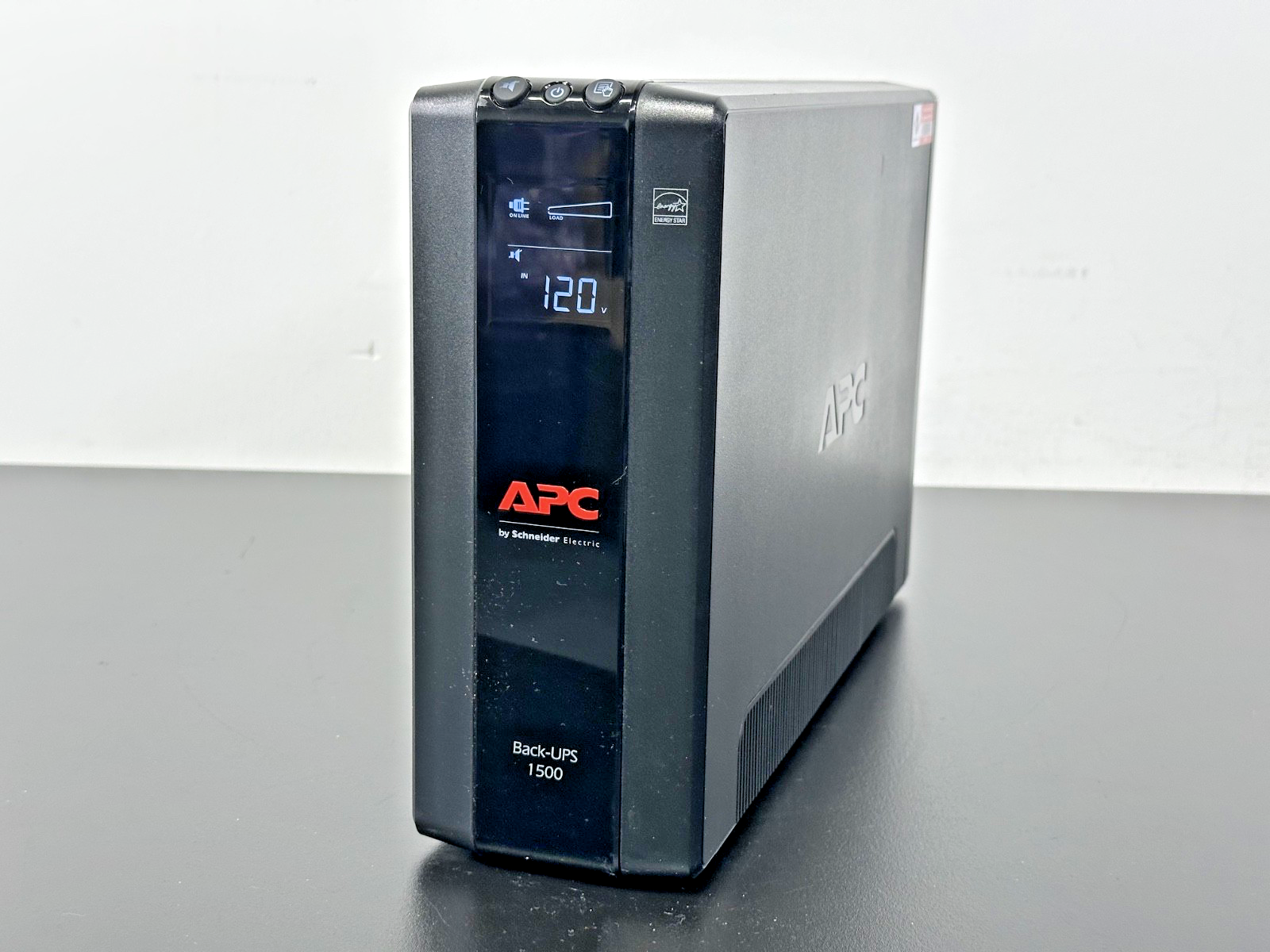 APC BR1500G Back UPS Pro 1500VA 865W Battery Backup UPS 10 Outlet LCD Powers On0