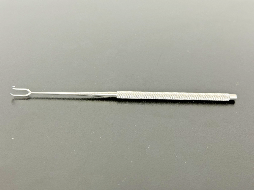 Aesculap OL623R Joseph 2 Prong Sharp Hook Retractor 6mm 6 1/4 Inch0