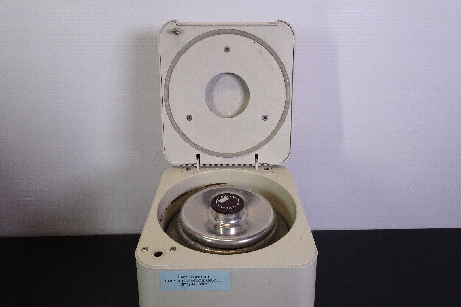 Eppendorf 5415C BenchTop Microcentrifuge w/Rotor1