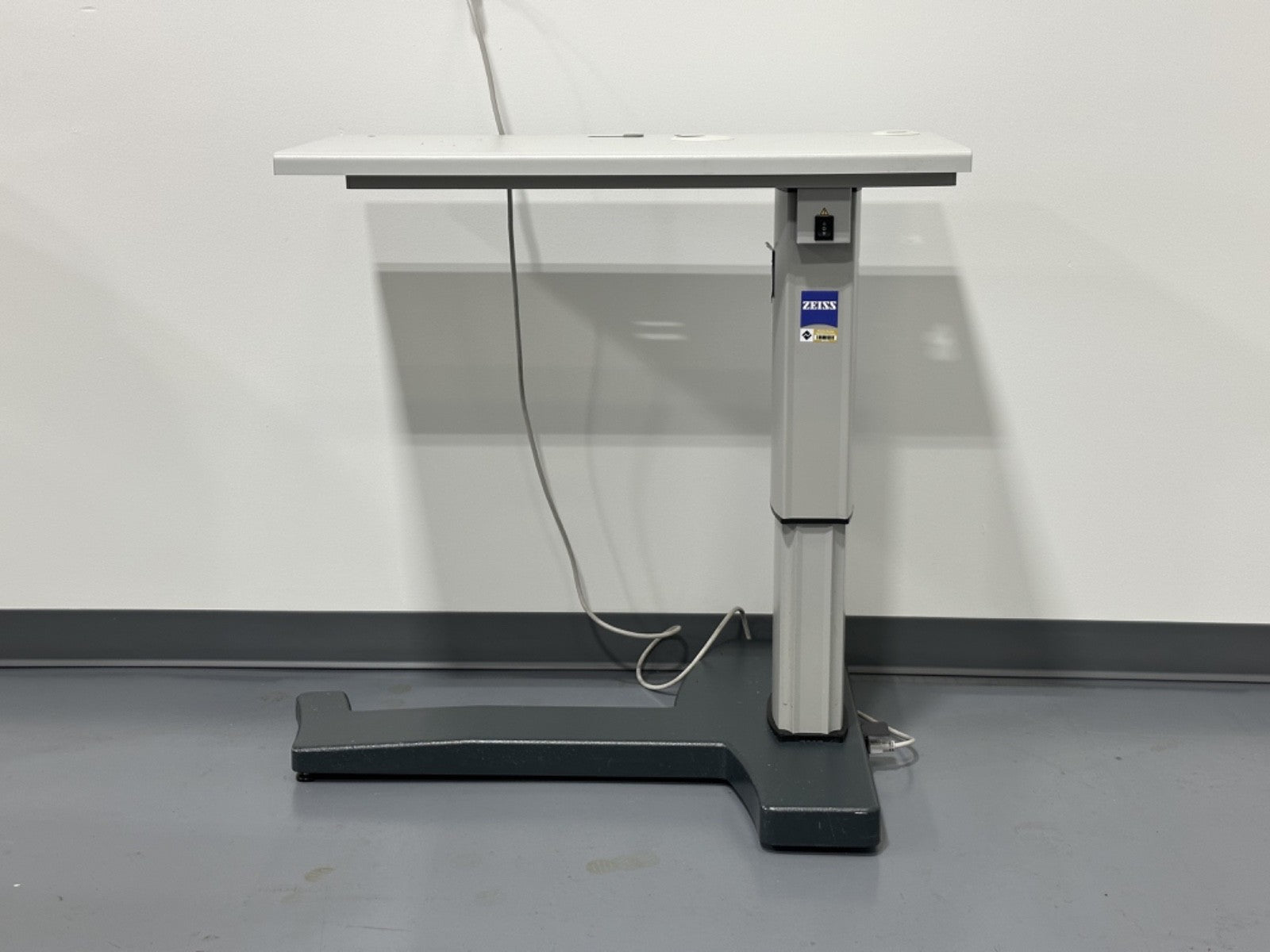 ZEISS 1066 297 Motorized Height Adjustable Equipment Table Workstation0