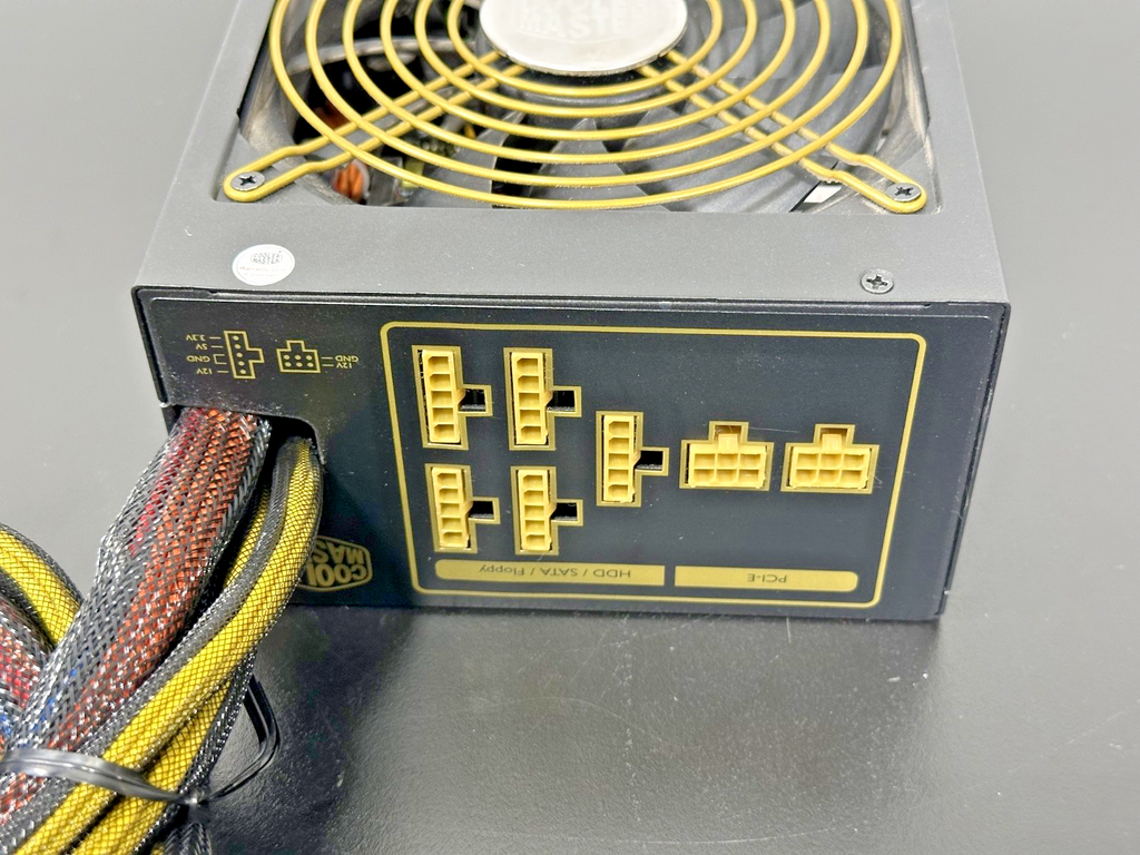 Cooler Master Silent Pro Gold 1200W 80 Plus Gold Semi-Modular ATX PSU Working3
