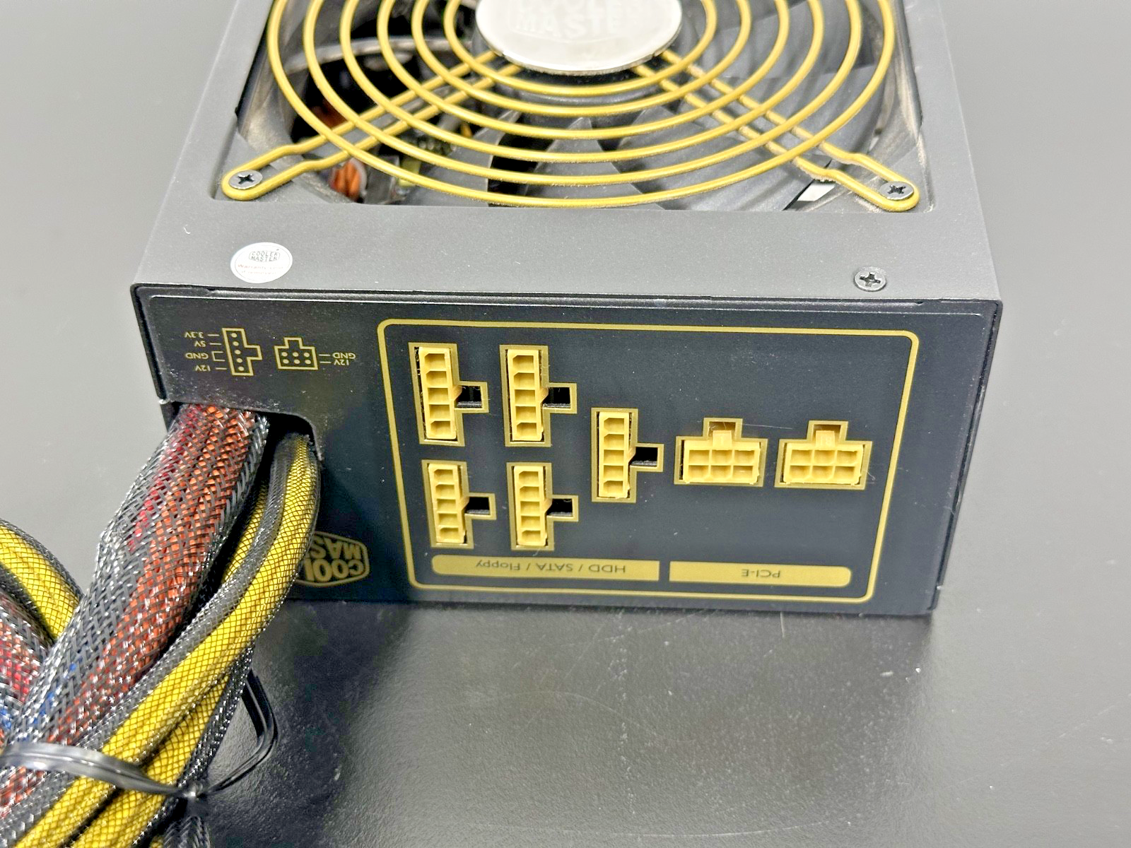 Cooler Master Silent Pro Gold 1200W 80 Plus Gold Semi-Modular ATX PSU Working3