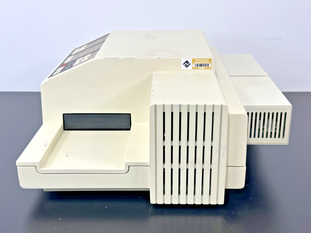 Molecular Devices THERMOmax Microplate Reader UVT 06365 Used Powers On4