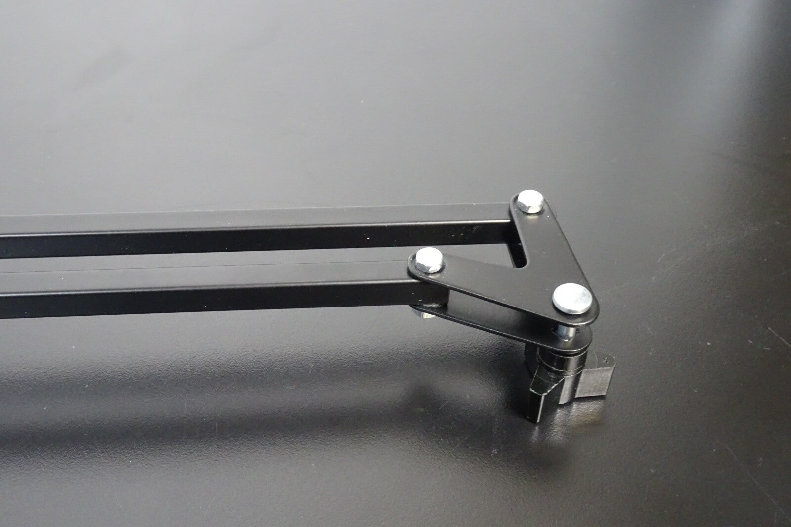 SP Scienceware 924966102 Splash Sheild Wall Mount Arm2