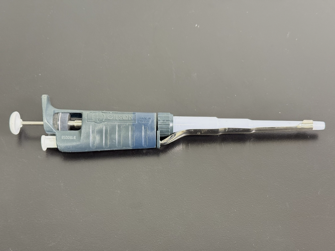 Gilson Pipetman P1000 Single Channel Pipette 100 1000 uL0