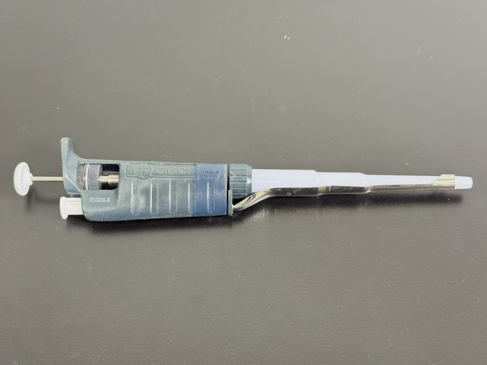 Gilson Pipetman P1000 Single Channel Pipette 100 1000 uL0