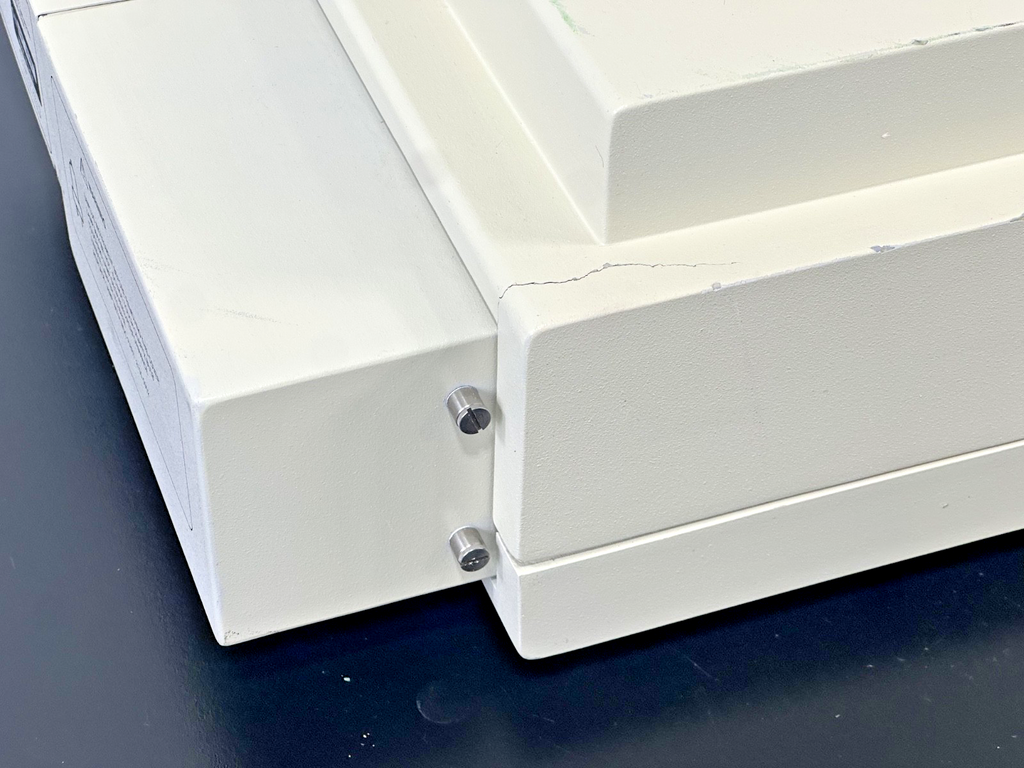 Molecular Devices THERMOmax Microplate Reader UVT 06365 Used Powers On6