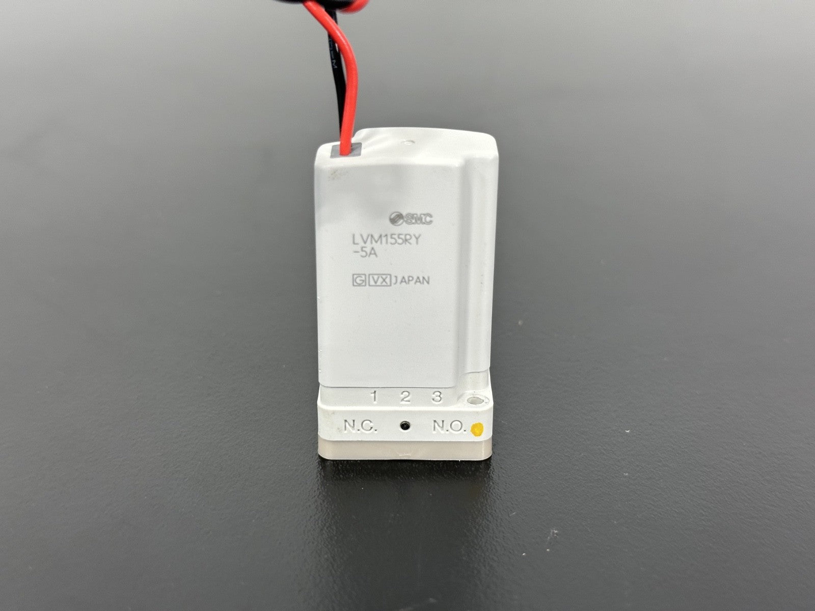 SMC LVM155RY 5A 3 Port Solenoid Valve Pneumatic Valve1