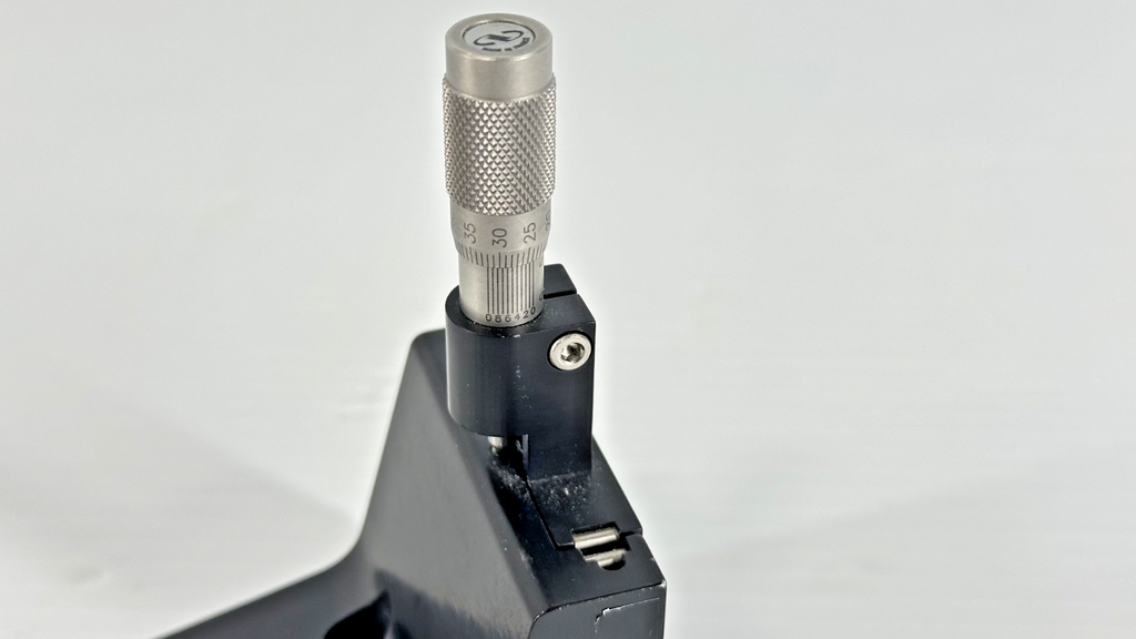 Newport M 460A Series Linear Translation Stage w/ SM 13 Micrometer5
