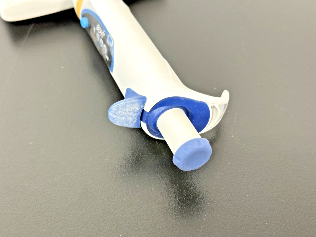 Biohit m100 12 Channel 5 100uL Adjustable Multichannel Pipette3