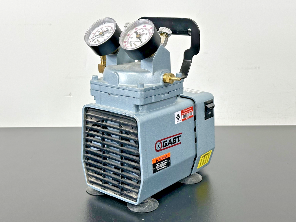 GAST DOA P704 AA Oil Less Compressor Vacuum Pump 115V with Dual Gauges Working0