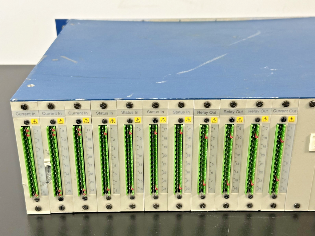 ESC 8832 Environmental Data System Controller Rackmount Powers On4