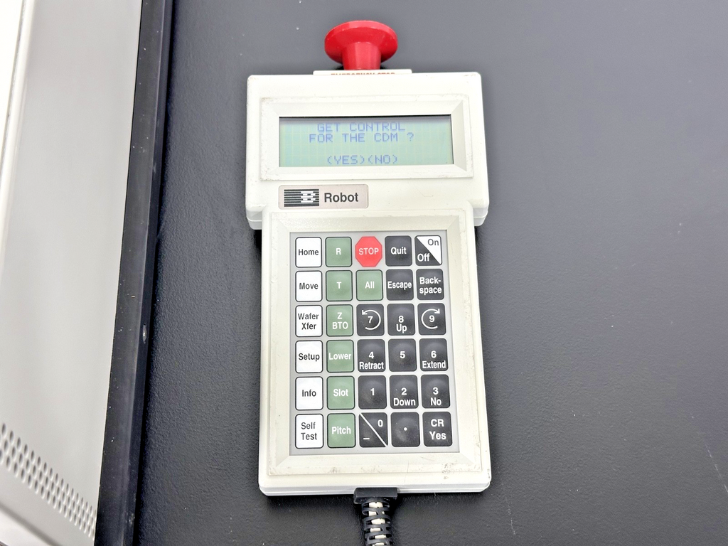 Brooks Automation Series 8 Robot Controller 0501 1575 w/ Teach Pendant Powers On2
