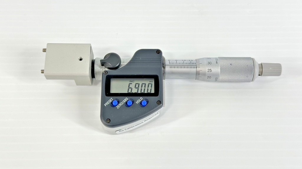 Mitutoyo MHN4 25MX Digimatic Micrometer Head 0 25mm with Mount0