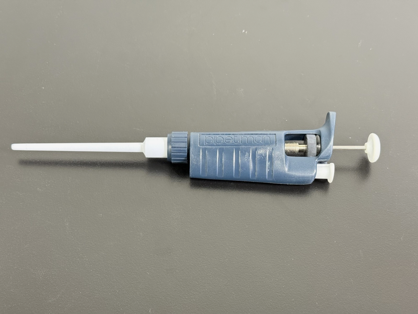 Gilson Pipetman P100 Single Channel Pipette 10 100 uL3
