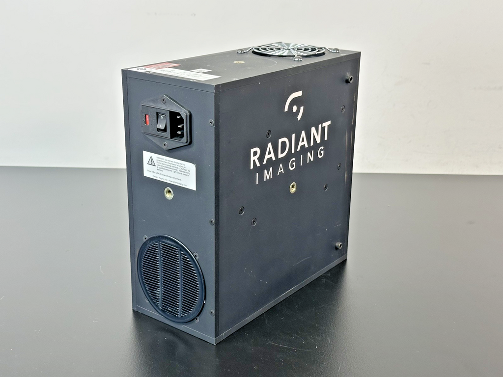 Radiant Imaging PM AC4001 Metal Halide Illuminance Calibration Lamp Working3